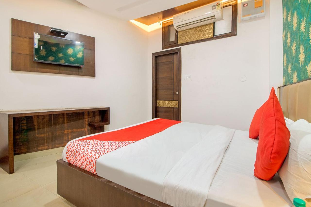 Oyo 48489 Adarsh Plaza Otel Saharanpur Dış mekan fotoğraf