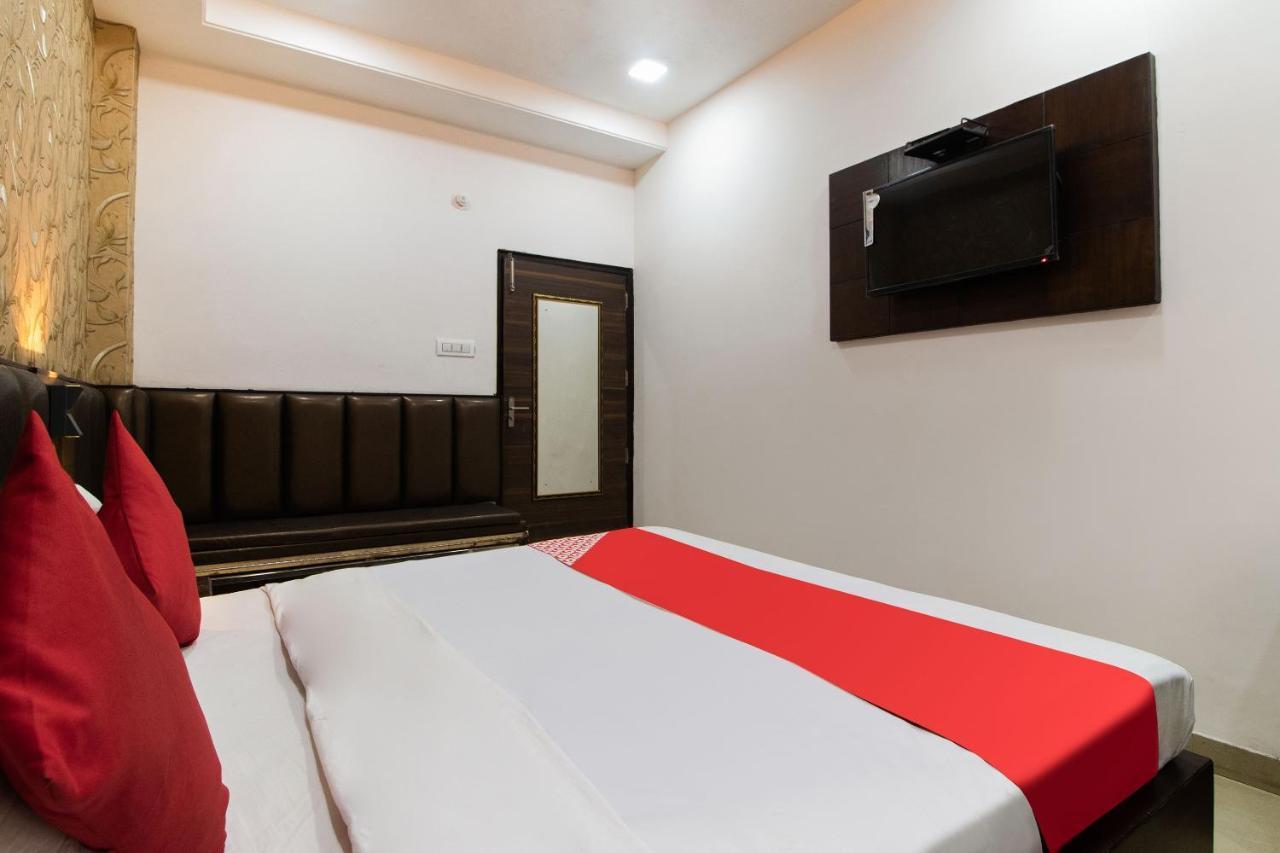 Oyo 48489 Adarsh Plaza Otel Saharanpur Dış mekan fotoğraf