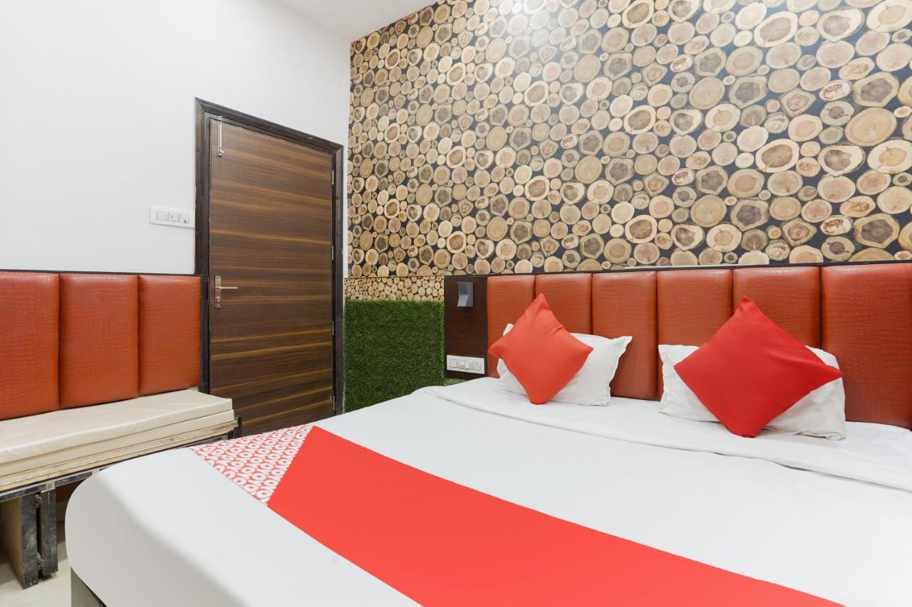 Oyo 48489 Adarsh Plaza Otel Saharanpur Dış mekan fotoğraf