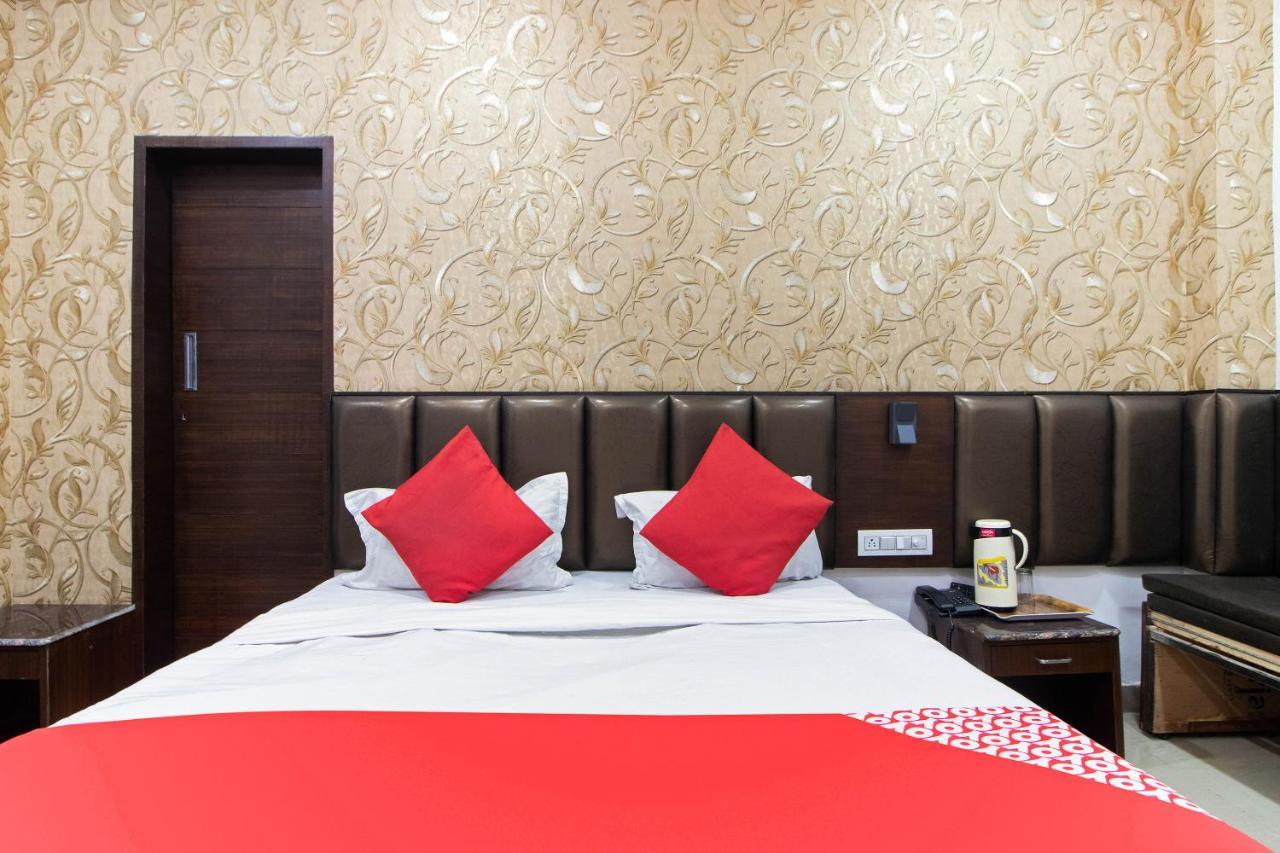 Oyo 48489 Adarsh Plaza Otel Saharanpur Dış mekan fotoğraf