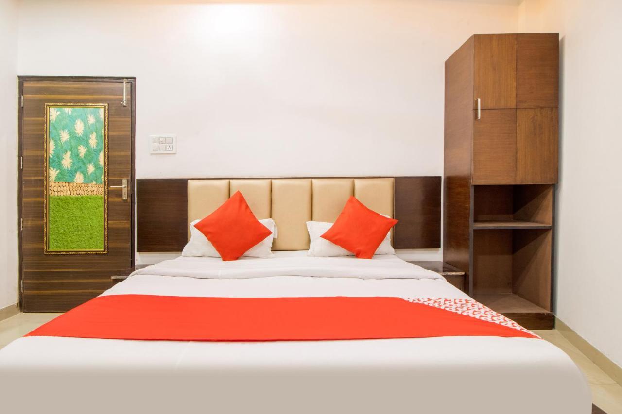 Oyo 48489 Adarsh Plaza Otel Saharanpur Dış mekan fotoğraf